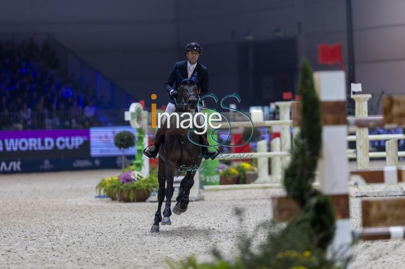 Delestre Simon (FRA) riding Jiamo VDS_Verona_20241109_SS358169.jpg